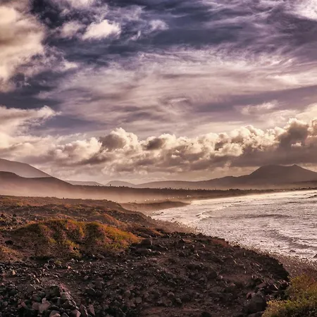 Holiday home Atlantico - Ocean Views - 2 Min By Lanzarote *